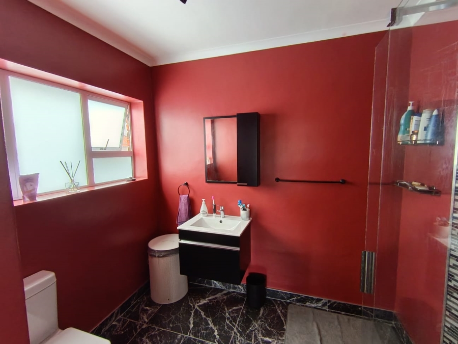 3 Bedroom Property for Sale in Summerstrand Eastern Cape